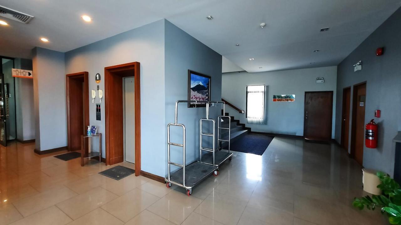Leosor Hotel Nakhonratchasima Zewnętrze zdjęcie
