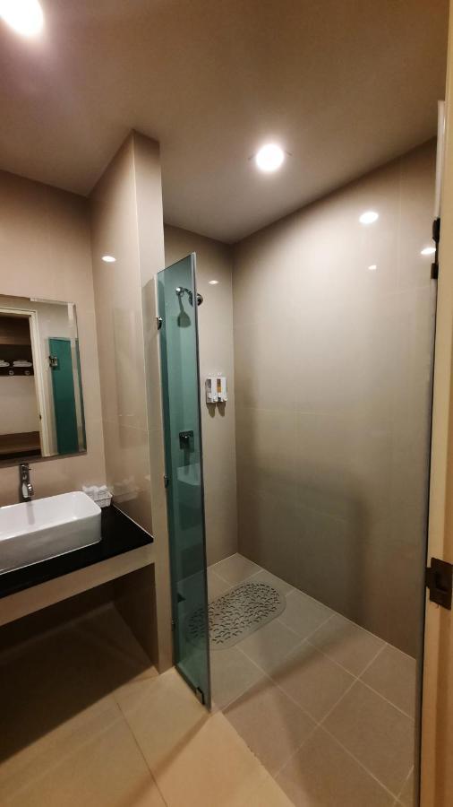 Leosor Hotel Nakhonratchasima Zewnętrze zdjęcie
