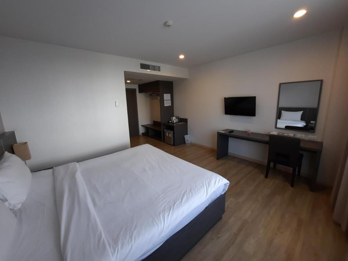 Leosor Hotel Nakhonratchasima Zewnętrze zdjęcie