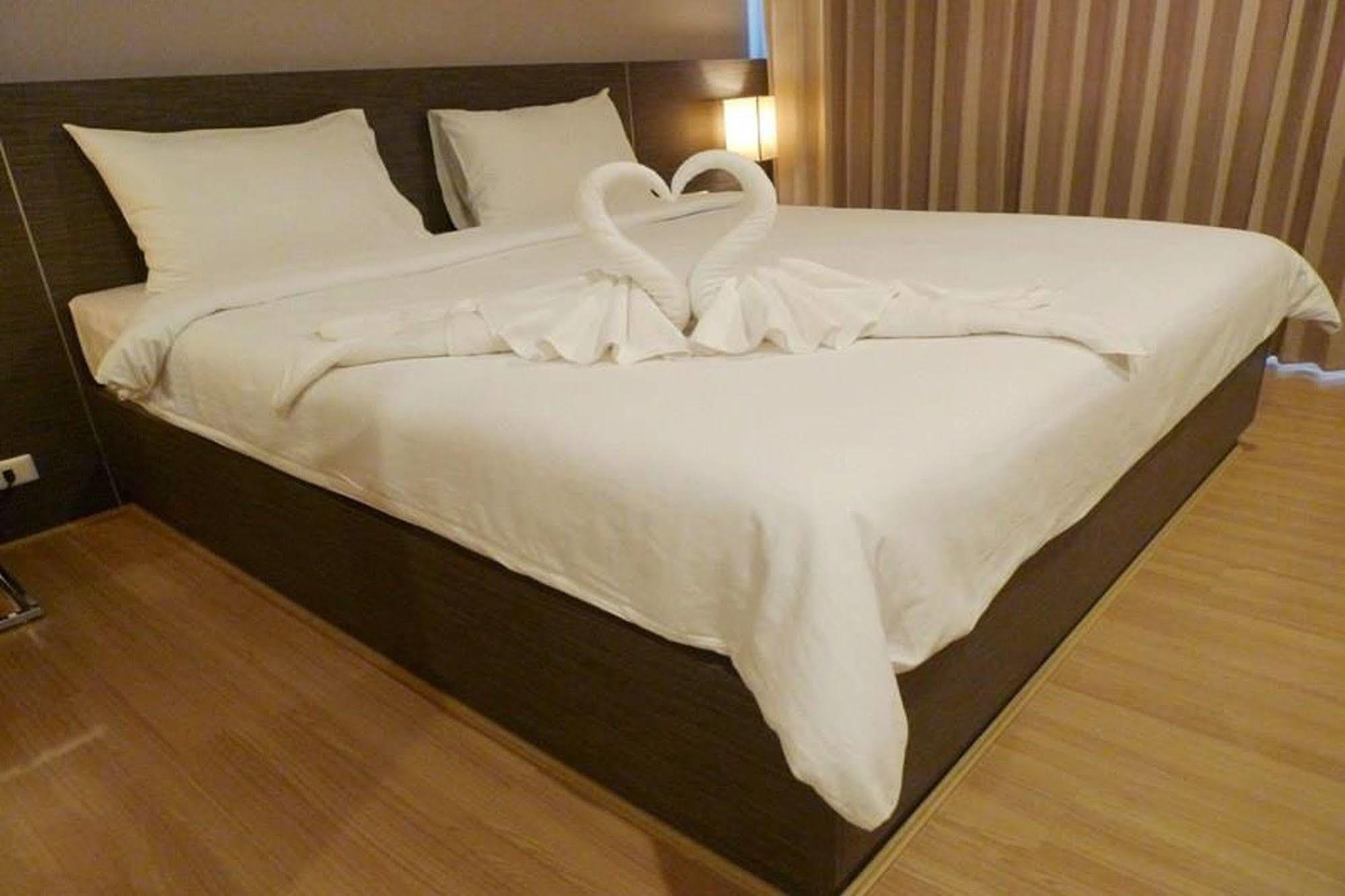Leosor Hotel Nakhonratchasima Zewnętrze zdjęcie