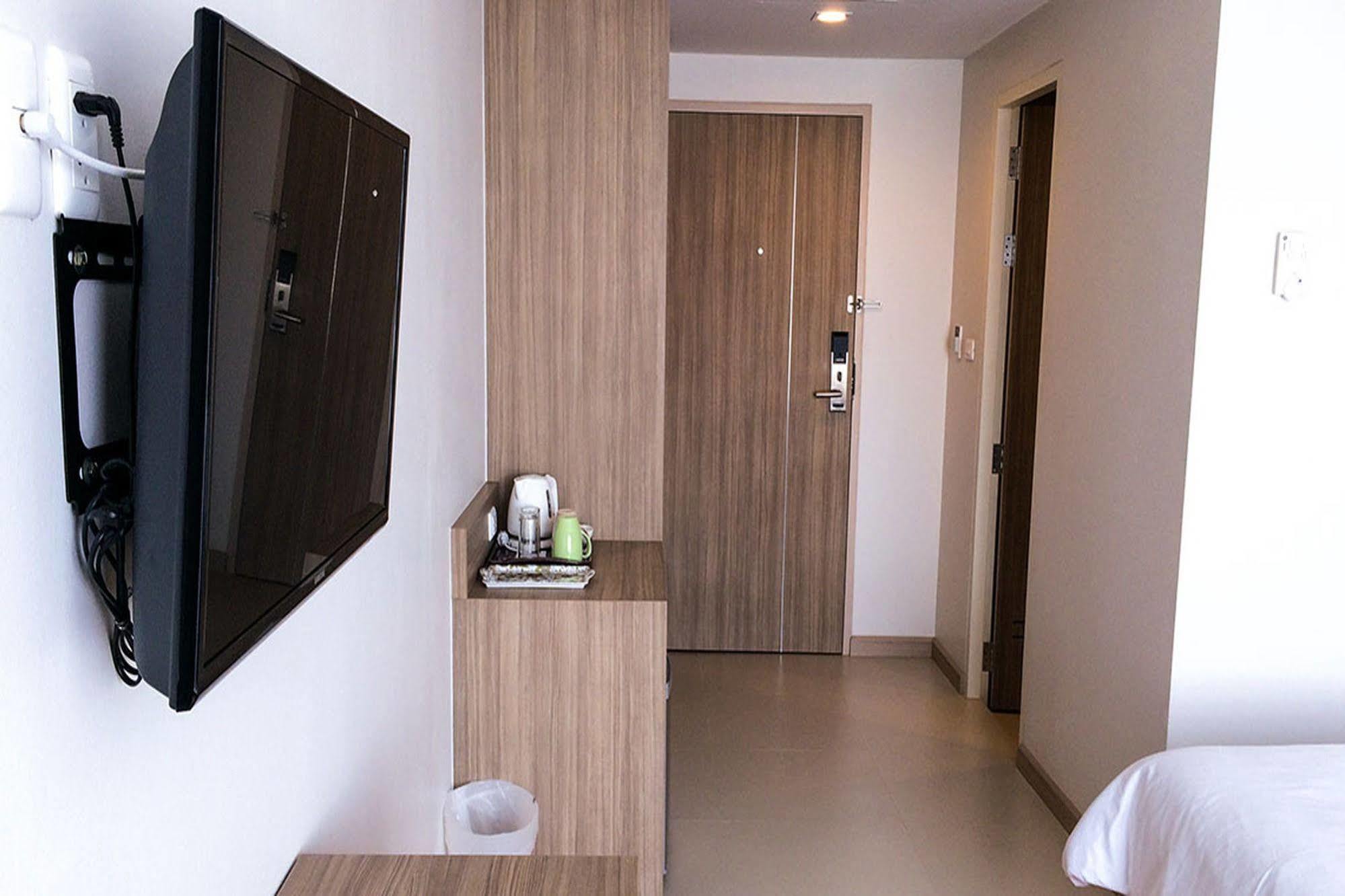 Leosor Hotel Nakhonratchasima Zewnętrze zdjęcie