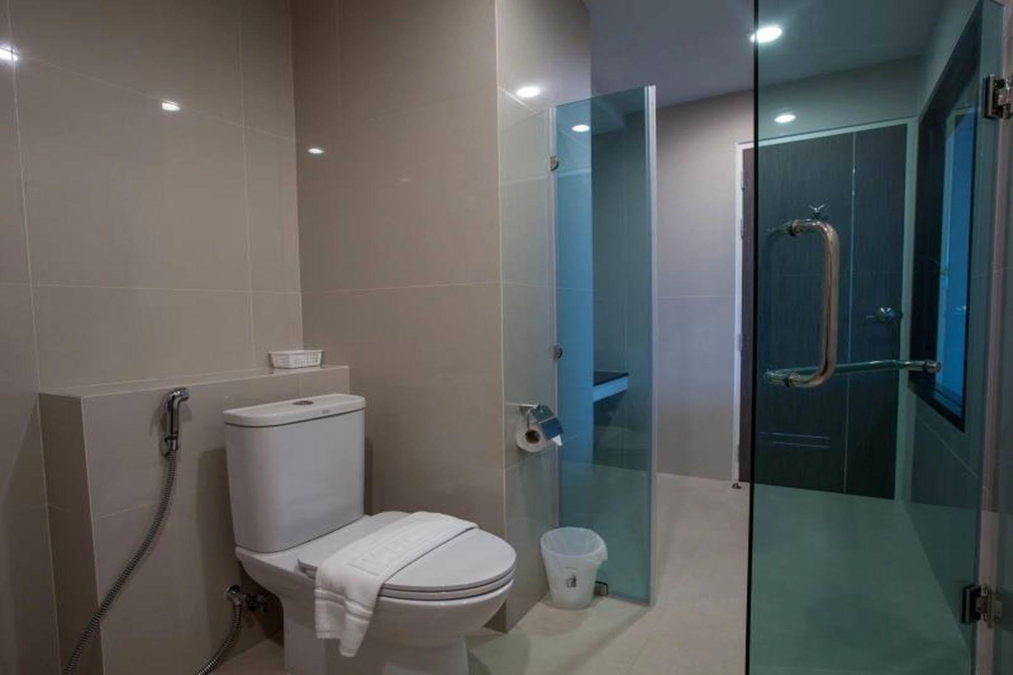 Leosor Hotel Nakhonratchasima Zewnętrze zdjęcie