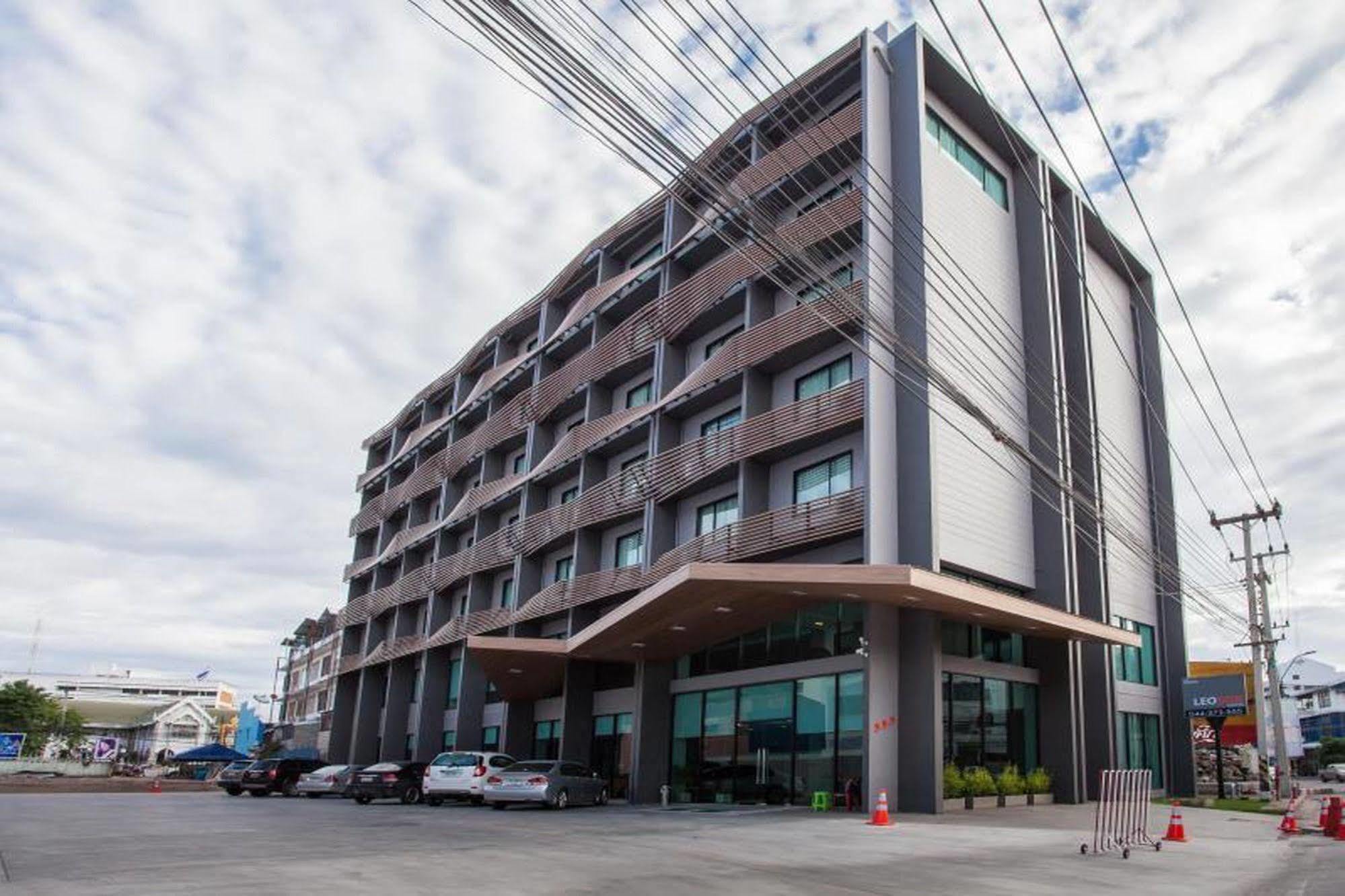 Leosor Hotel Nakhonratchasima Zewnętrze zdjęcie